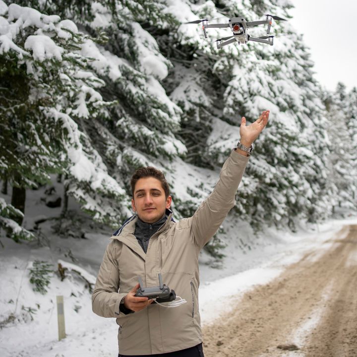 Uso de drones en esquí: Consejos y Normativa Sierra Nevada